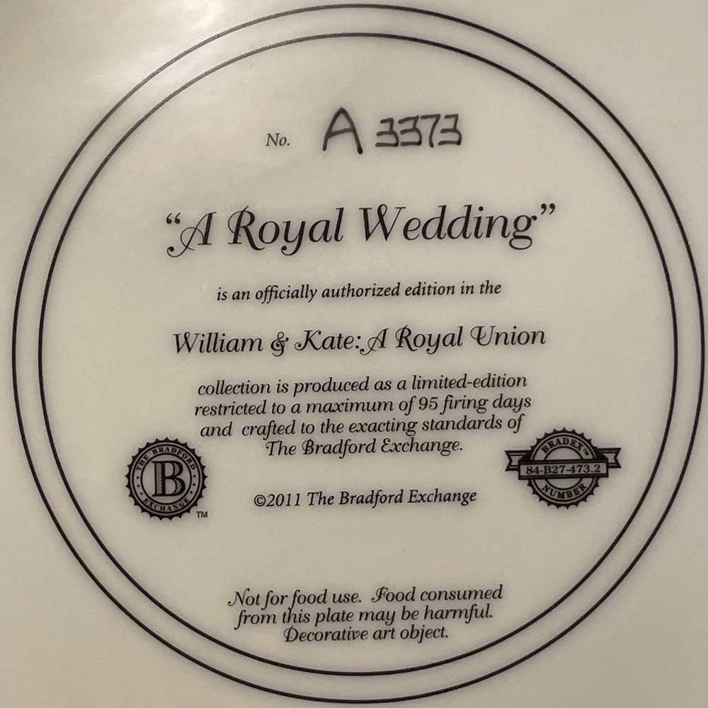 Bradford Exchange Prince William & Kate A Royal Wedding - Picture 10 of 11